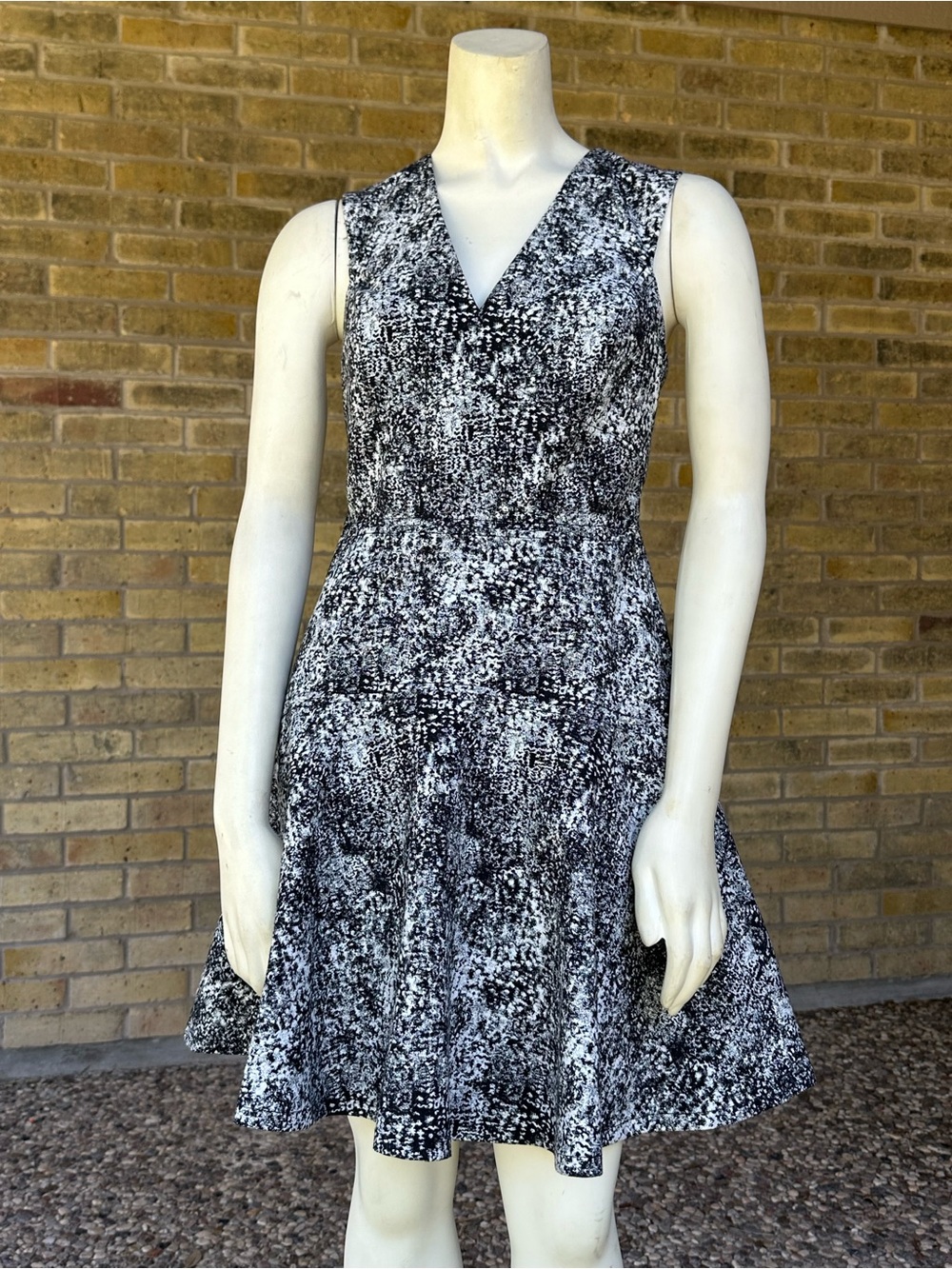 Rebecca Taylor V-Neck Black White Textured Fit Flare Dress Size 4